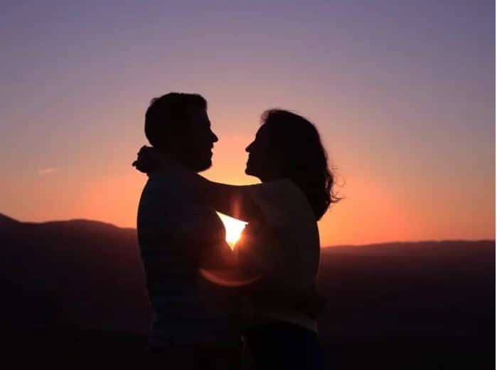 Ngủ mơ thấy người yêu cũ điềm gì